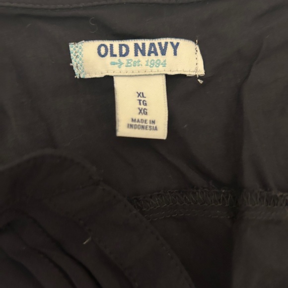 Old Navy Black Women's Blouse - Picture 2 of 4